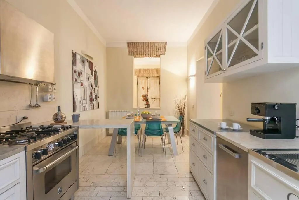 Borgo Pio - Quite And Spacious Apt 로마 이탈리아