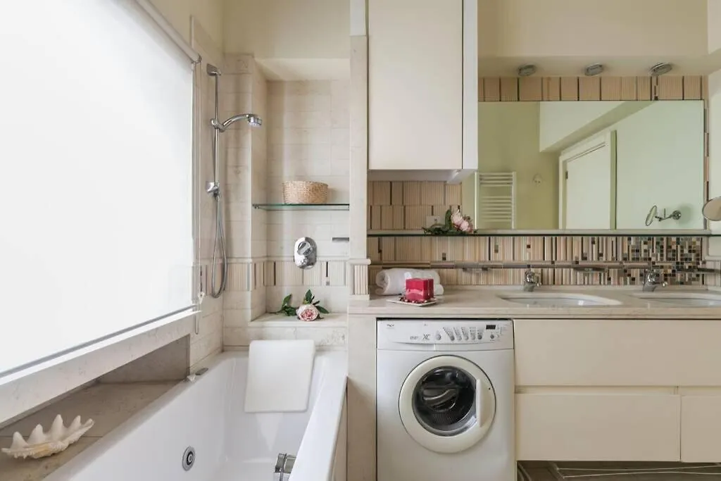 Borgo Pio - Quite And Spacious Apt 로마